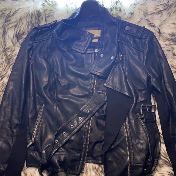 Brand: Michael Kors - Picture 1 of 10